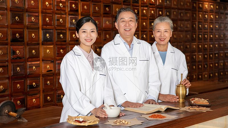 小标题：小儿药浴的原理