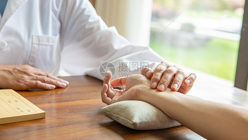 中药调理疗程价格之谜：揭秘影响价格的关键因素