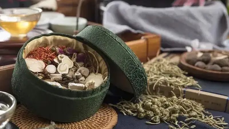 小标题：拔罐后的身体反应